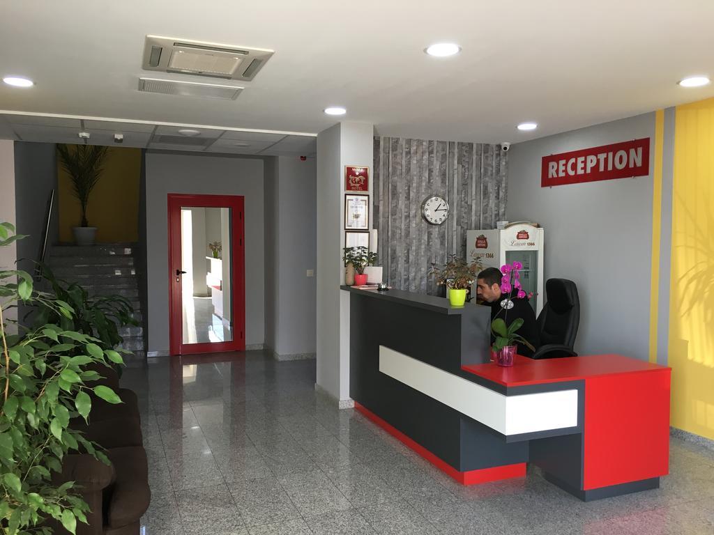Hotel Iris Plowdiw Exterior foto